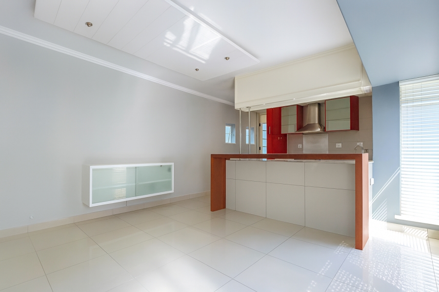 1 Bedroom Property for Sale in Sea Point Western Cape